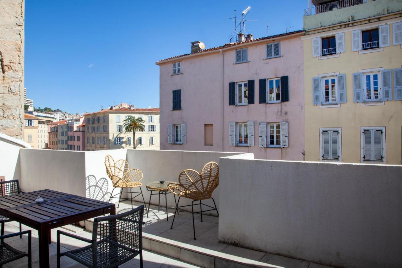 אז'אקסיו Les Suites R Bonaparte - Appartements De Standing Au Coeur De La Vieille Ville Pietonne מראה חיצוני תמונה