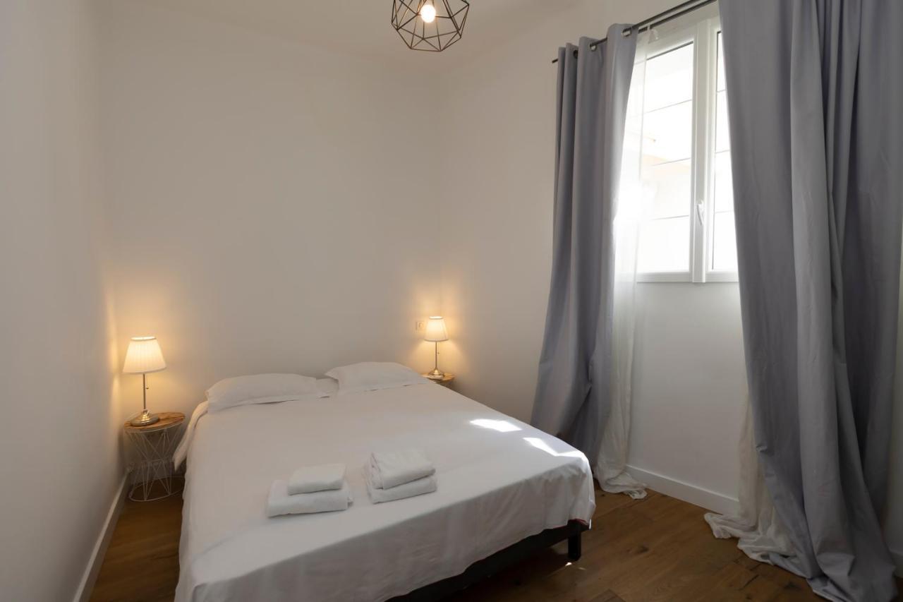 אז'אקסיו Les Suites R Bonaparte - Appartements De Standing Au Coeur De La Vieille Ville Pietonne מראה חיצוני תמונה