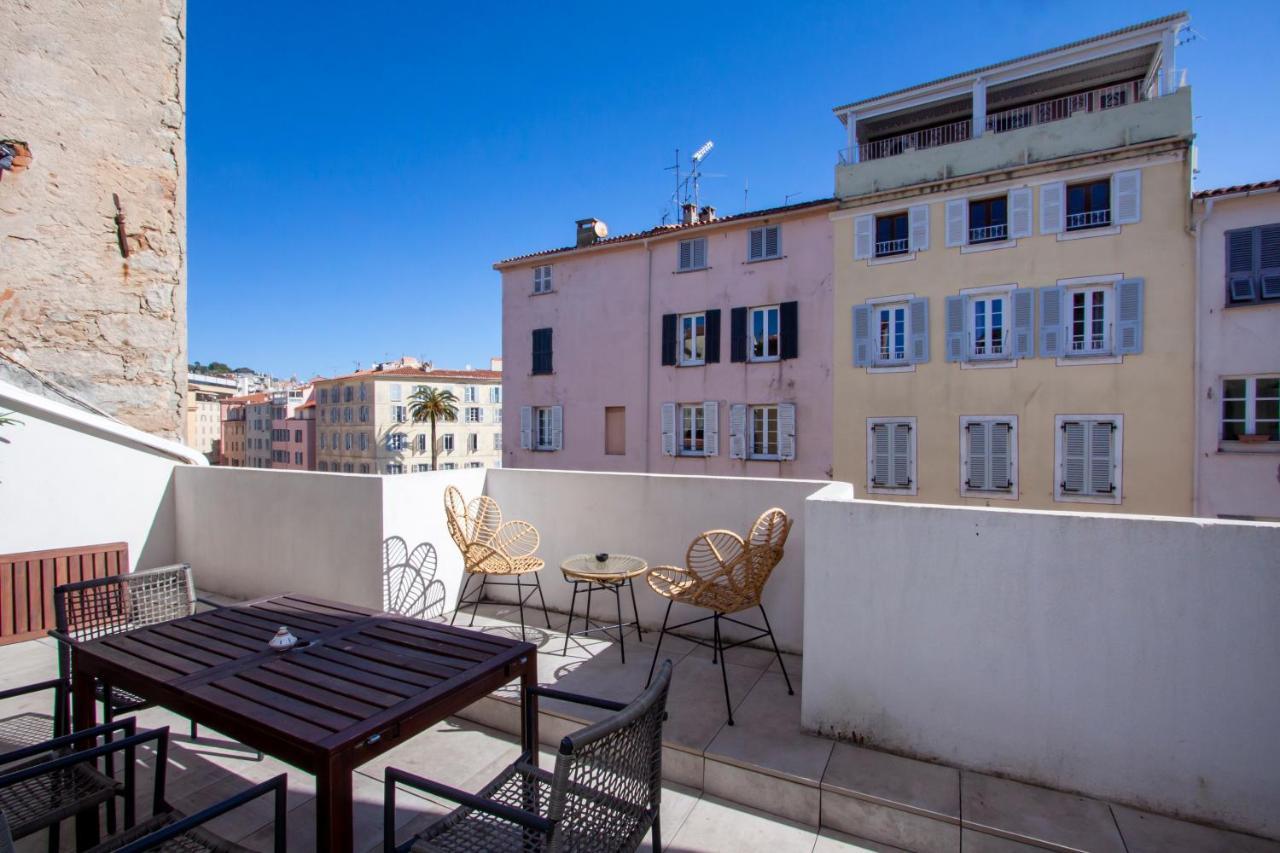 אז'אקסיו Les Suites R Bonaparte - Appartements De Standing Au Coeur De La Vieille Ville Pietonne מראה חיצוני תמונה