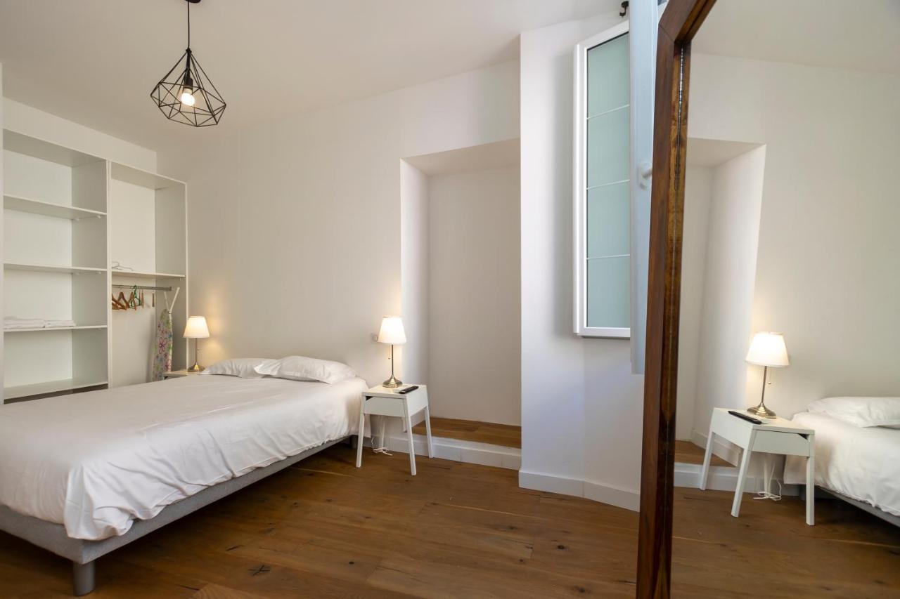 אז'אקסיו Les Suites R Bonaparte - Appartements De Standing Au Coeur De La Vieille Ville Pietonne מראה חיצוני תמונה
